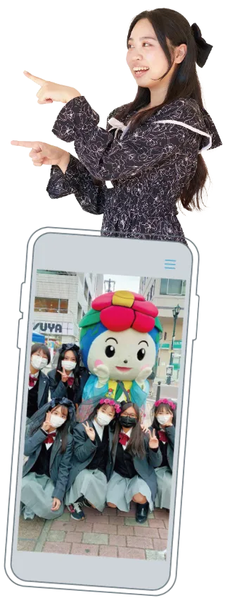 マスコットキャラクターを囲んだ集合写真
